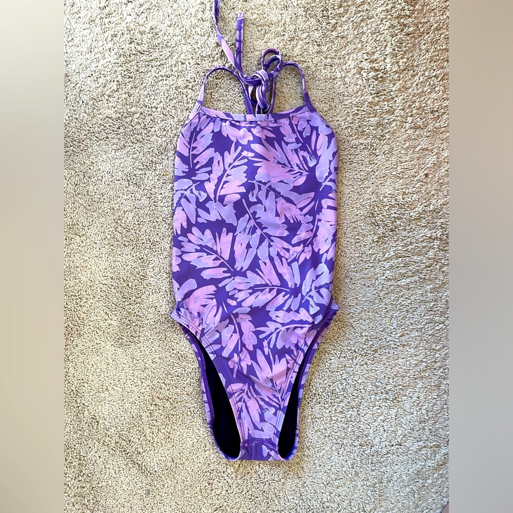 Excellent condition Jolyn Gavin 2, lavish, size 26